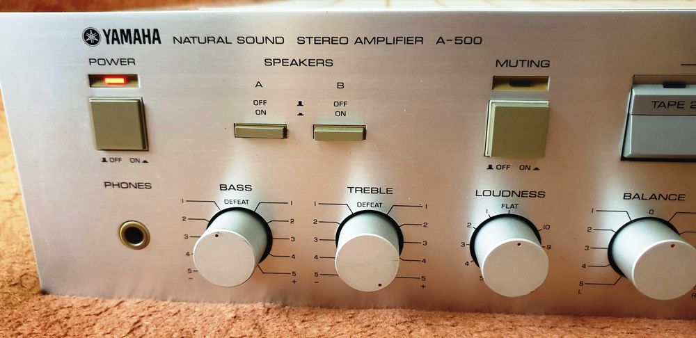 Yamaha A-500 statie 2X70W pe 8 Ohm distorsiuni 0,005%