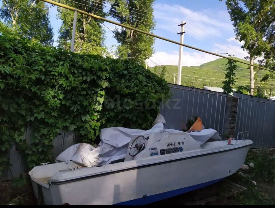 Катер.            .