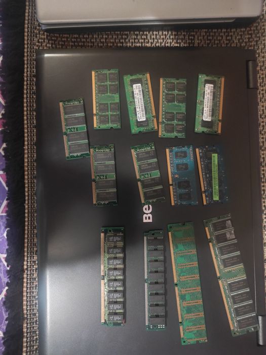 Vând placi de baza placi de sunet diferite placi electronice și laptop