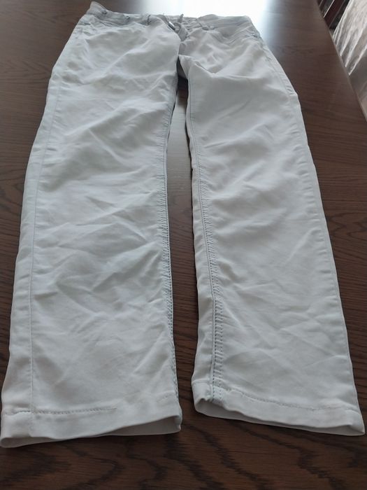 Продам женские брюки 42 размер