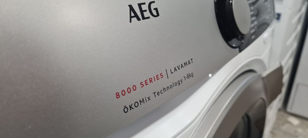 ТОП Пералня Series 8000 AEG L8FE74485 А+++ 1400обр 8кг
