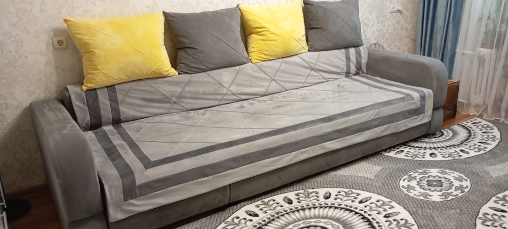 Продам Диван серый