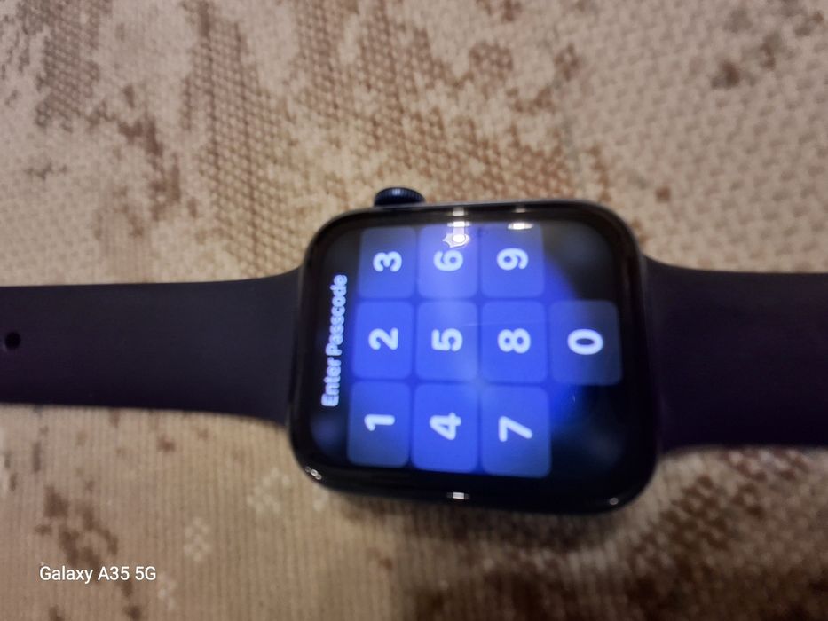 Apple Watch Series 6 (GPS)  Blue/ Deep Navy
​Cureaua: Deep Navy (Curea sport din silicon bleumarin)