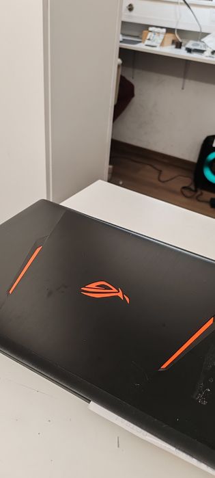 Laptop Asus i7 7700HQ, Nvidia GeForce GTX 1050