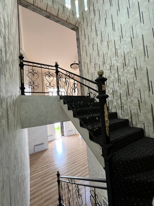 Uy sotiladi 7.5 sotix Bektemr post yonida eski Navoiy kochasi