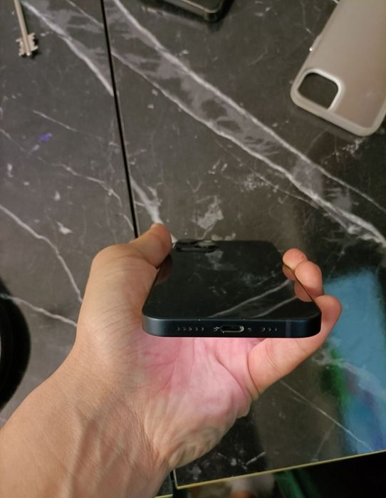 Iphone 13 sotiladi