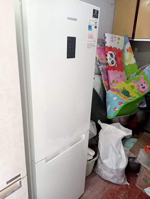 Продам холодильник Самсунг