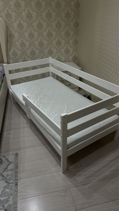Продам десткую кровать