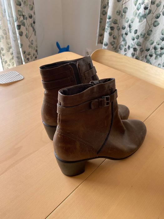 Cizma Ecco cu toc, marime 39