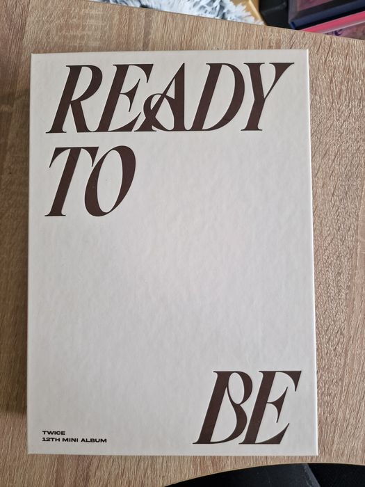 TWICE "Ready To Be" Албум с PRE-ORDER картички