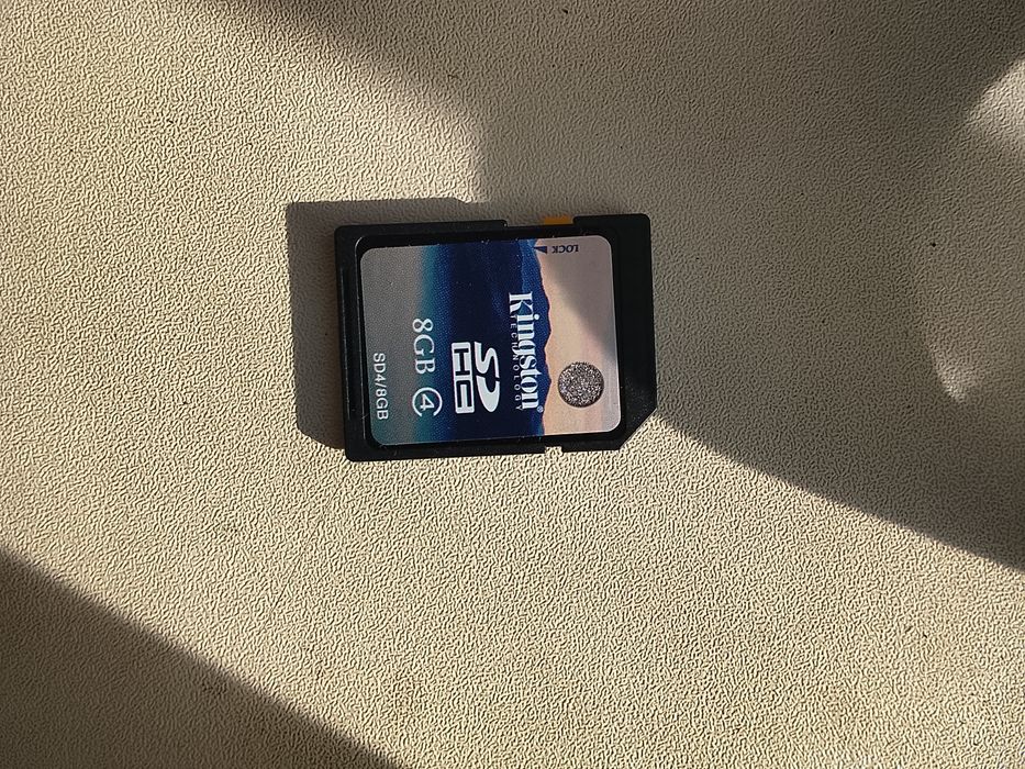 Продам фотоаппарат Nikon D3100