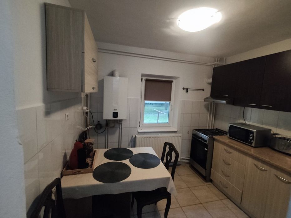 Stefan cel mare, de inchiriat apartament 2 camere, decomandat, 350 euro