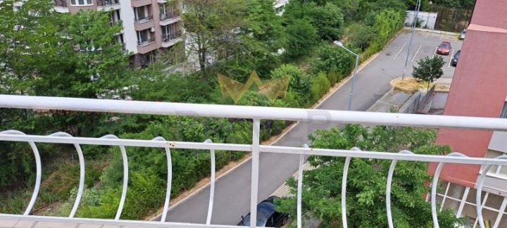 Продава се Едностаен апартамент в Бургас, Лазур - 30 кв.м за 2634 €/кв.м - Снимка #10