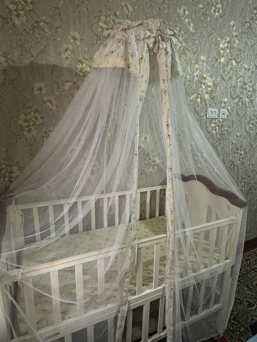 Продается детская кроватка ,в очень хорошем состоянии