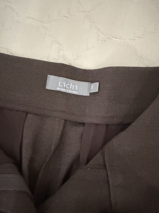 Брюки размер С по 10,000 Zara