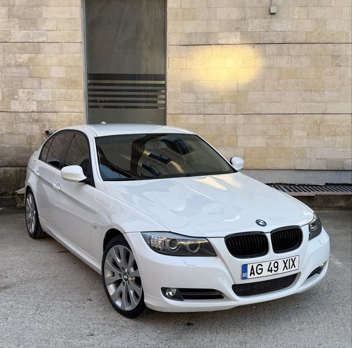 Vand Bmw Seria 3 Facelift E90 LCI 320d Automat Bi Xenon Navigatie