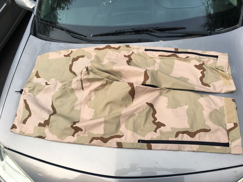 Pantaloni noi gore-tex army desert camuflaj SUA