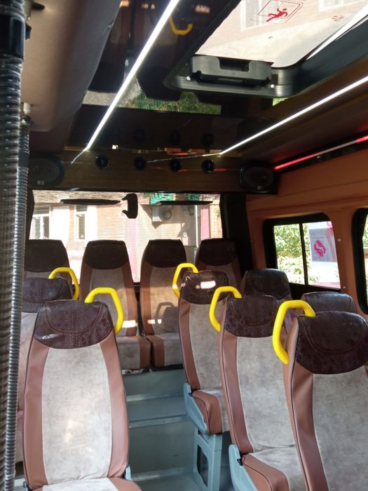 Микроавтобус ПЕЖО БОКСЕР.