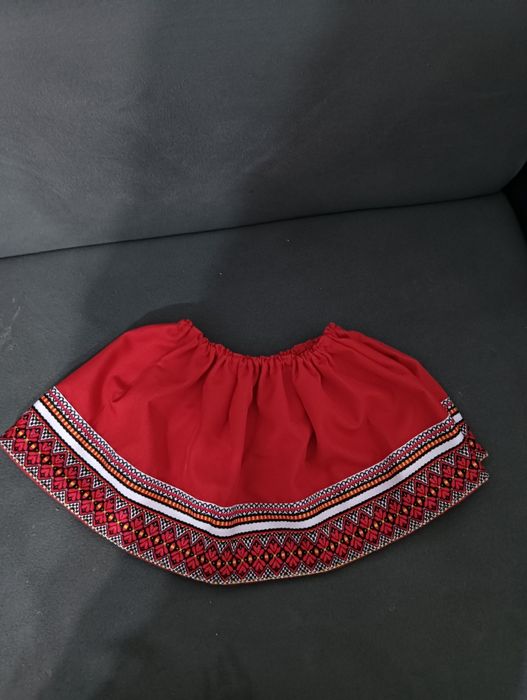 Costum national pentru fete