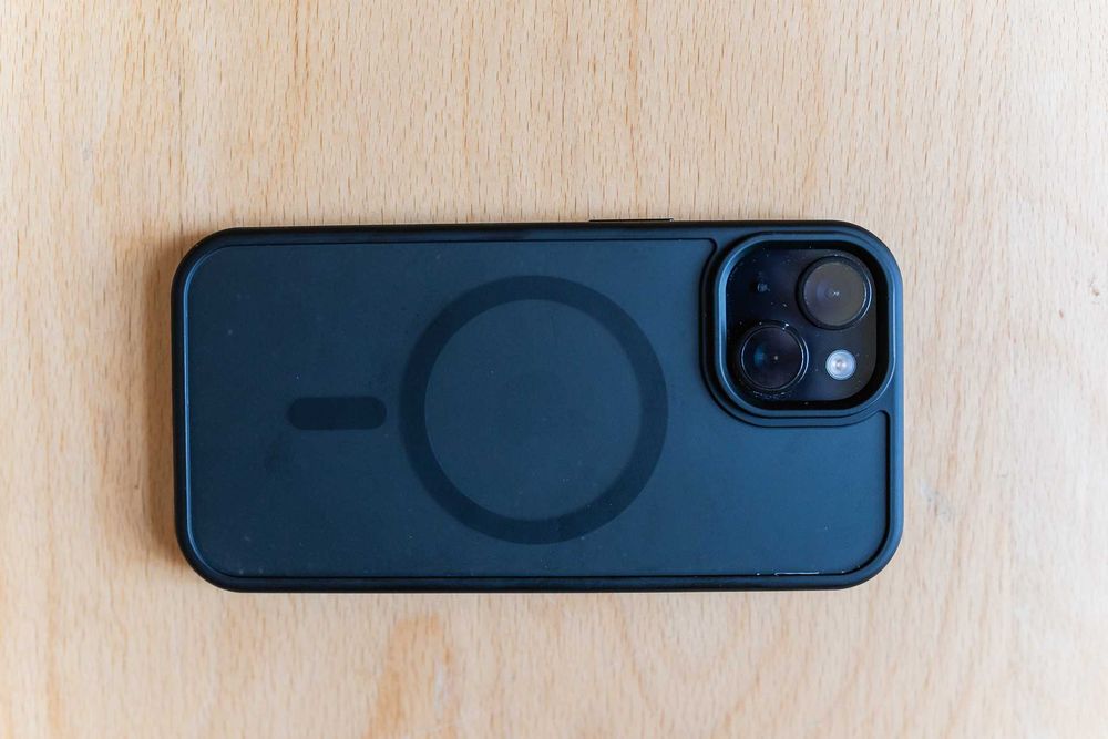 iPhone 15 128GB Black Neverlocked. Carcasa + folie de protectie Alien Surface