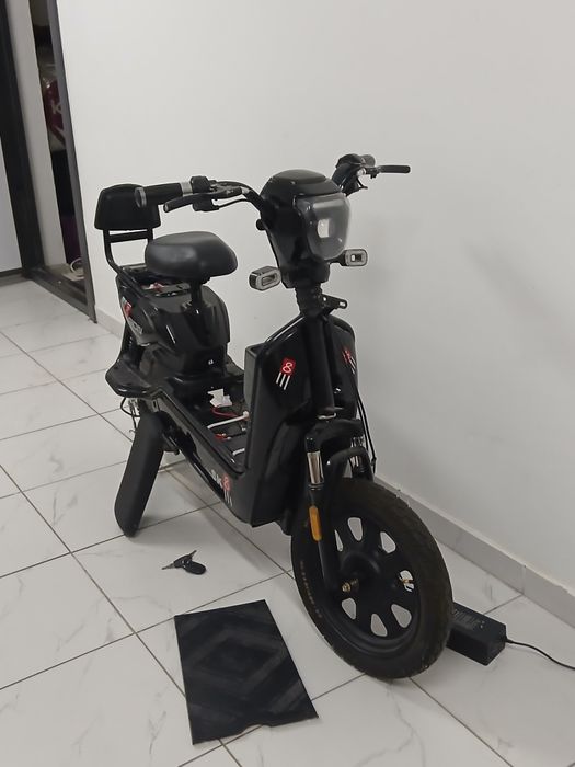 Скутер Sk8 pro  жаксы