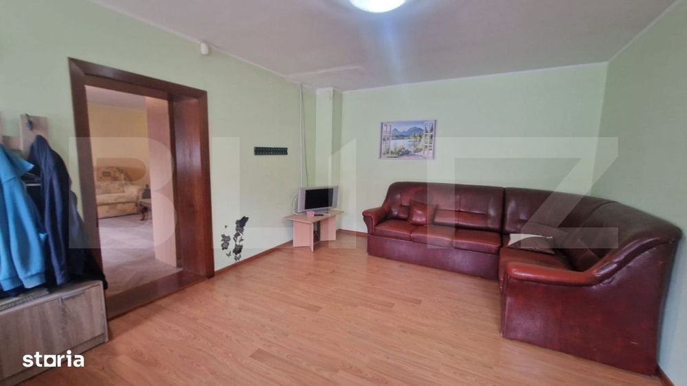 Casa cu teren 935 m , doua corpuri de case, Sacele -zona buna