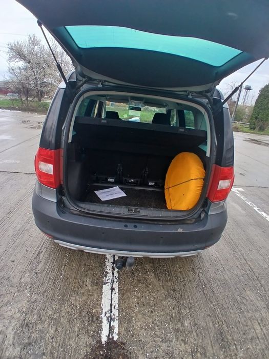 Vând Skoda Yeti 2011
