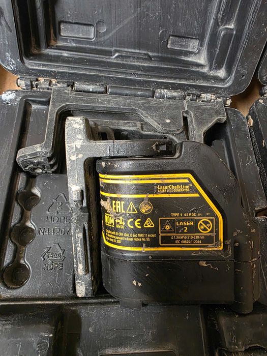 Лазерен нивелир Девалт Dewalt зелен  и червен