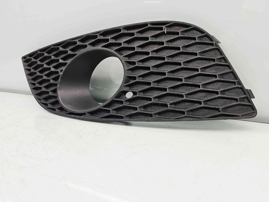 Grila proiector dreapta Seat Leon (1P1) [Fabr 2005-2011] Facelift 1P08