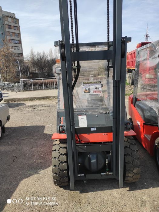 HELI yuk koʻtaruvchi mashina