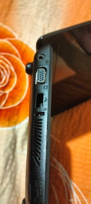 Ноутбук и два нетбука на запчасти