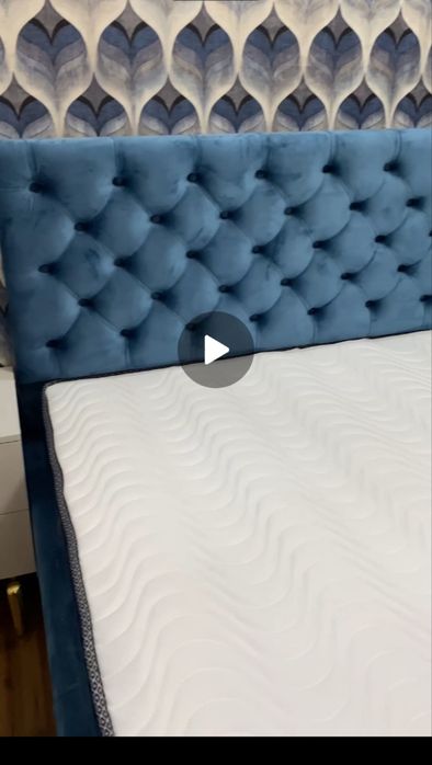 Двух спальный кровать