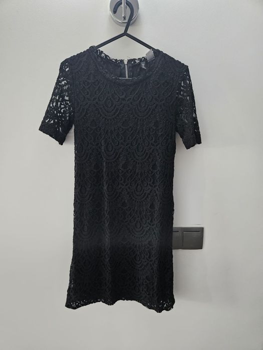 Vând rochie HM din dantela