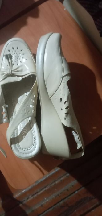 Туфли женские продам