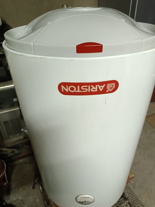 Продам Аристон на 80 литров