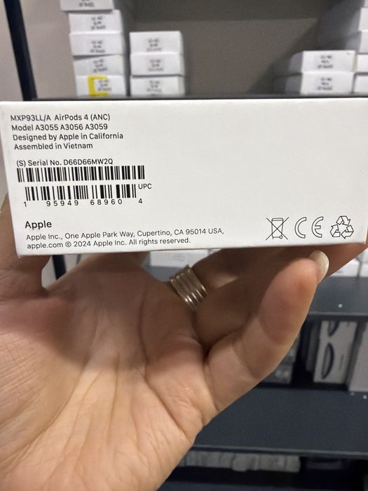 Apple AirPods ANC с шумоподавлением