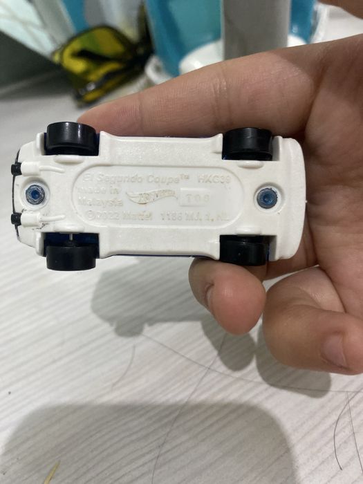 Машина от Hot Wheels