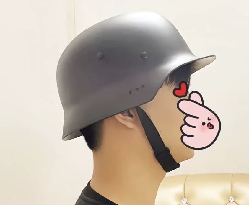 Каска черная продается