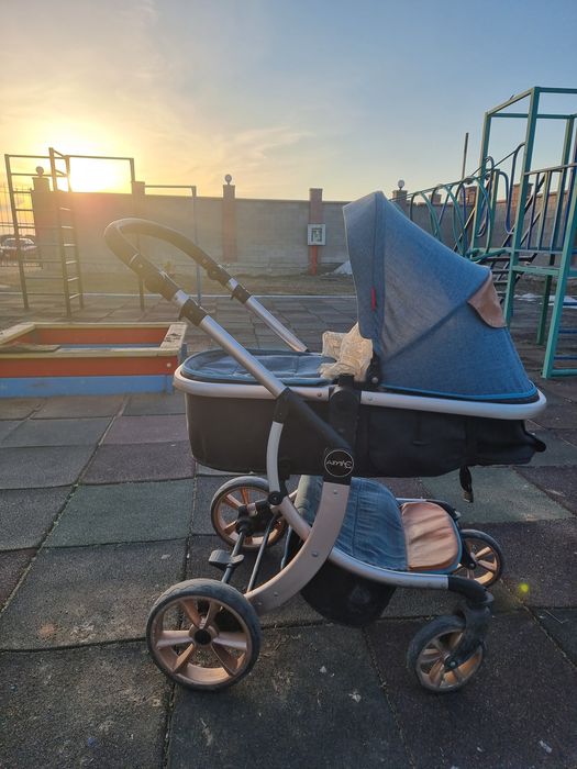 Продам манеж-кровать, коляска