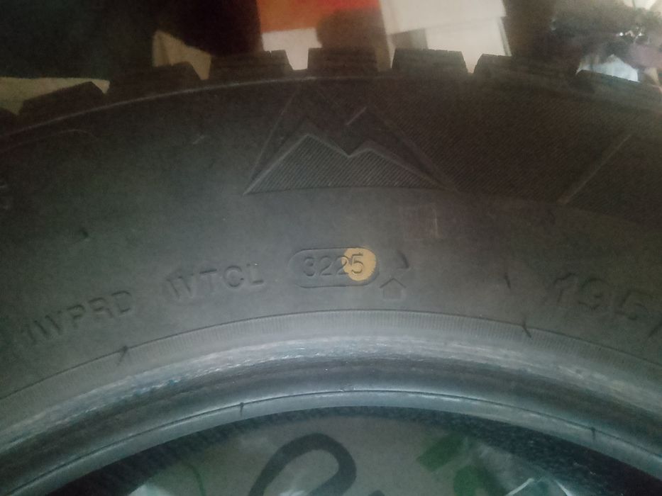 Продам зимние шины шыпованые