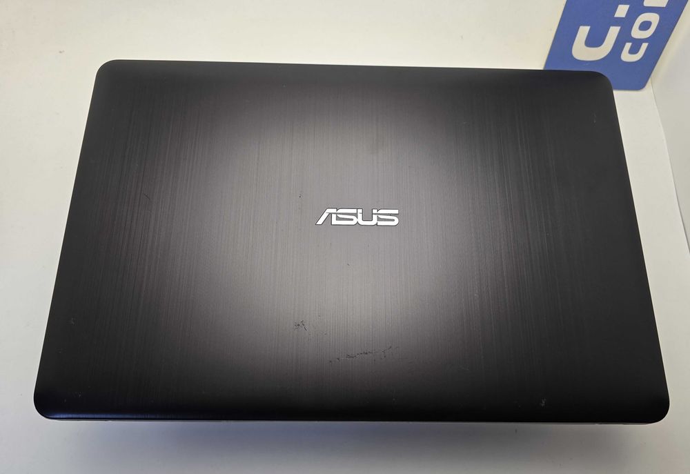 Asus R541U      i5 7200U/12GB/250SSD/Nvidia 920M-2GB/FHD