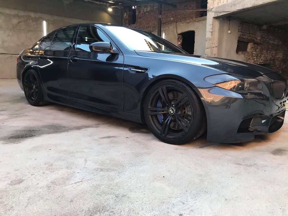 BMW M5 F10 2012г. На Части