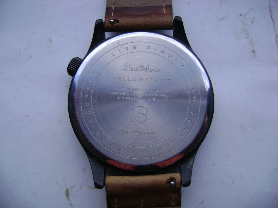 Продавам 4 броя кварцови часовника Casio,Quartz,Bratleboro