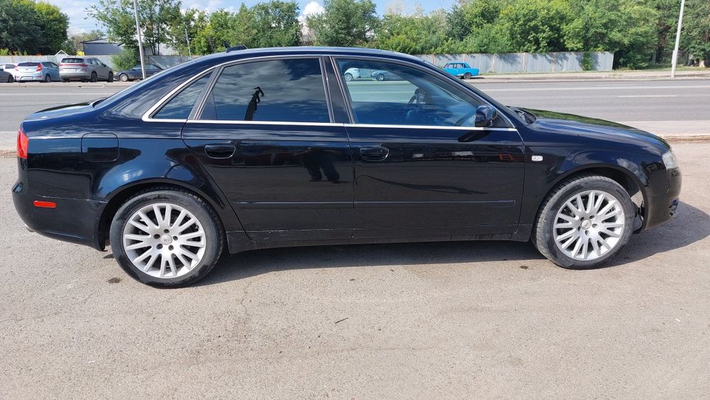 Ауди  А4  2005 г.