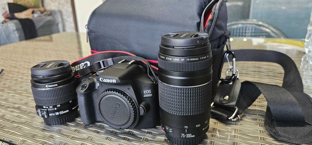 DRSL Canon EOS 2000D