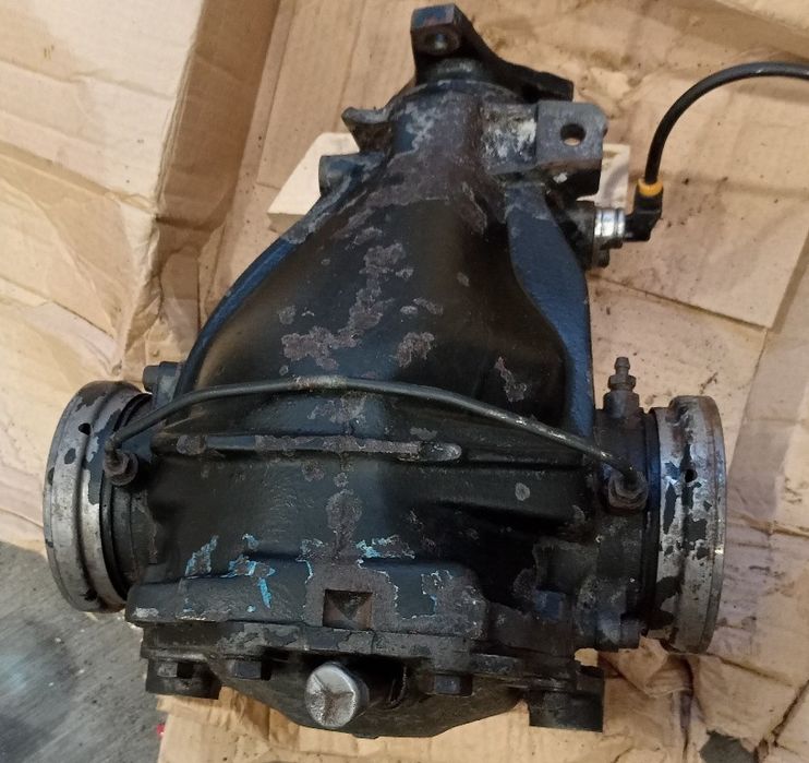 Продам запчасти мерс 124