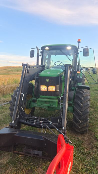 Tractor John Deere 6220 (2007) cu Încărcător Frontal – Înmatriculat, Anvelope Noi