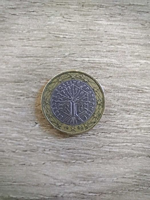 Vând moneda 1 e/1999