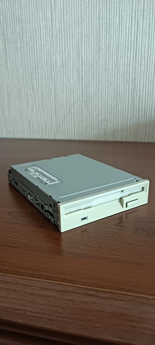 Продам DVD дисководы и флоппи дисковод