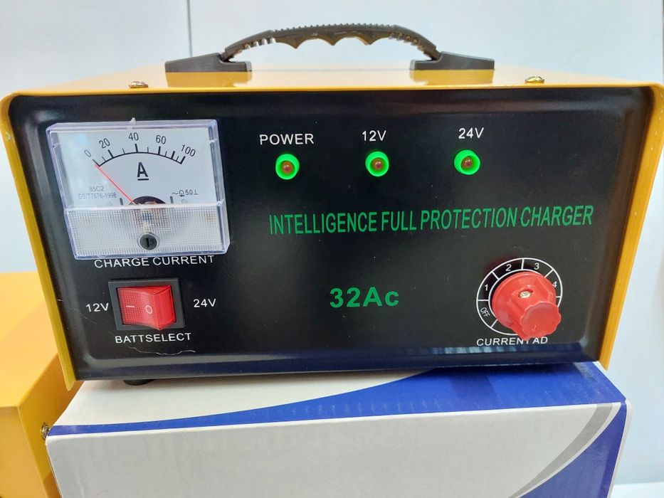 Зарядно за акумулатор 12 V. 6V, 8V, 12V